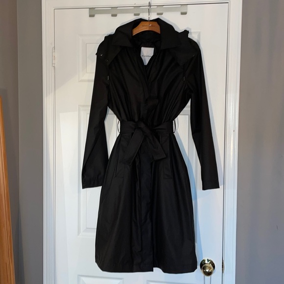 Banana Republic - BR Standard Water Repellent Trench Coat - Picture 1 of 5